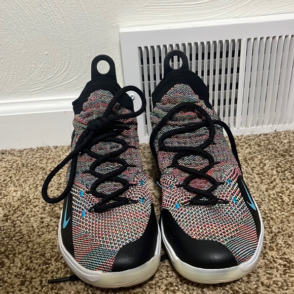 Kevin Durant Basketball shoes - Picture 1 of 1